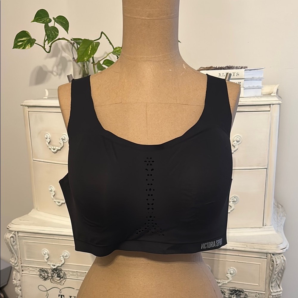 Black Scoop Neck Victoria Sports Bra